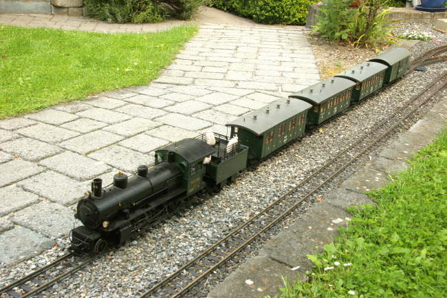 G4/5 bei der Ausfahrt